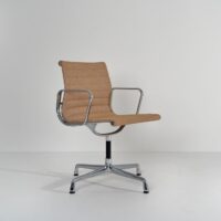 Aluminium Group Chair - EA104 - Image 8