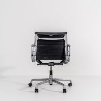Aluminium Chair EA117 Pele - Vitra - Imagen 3