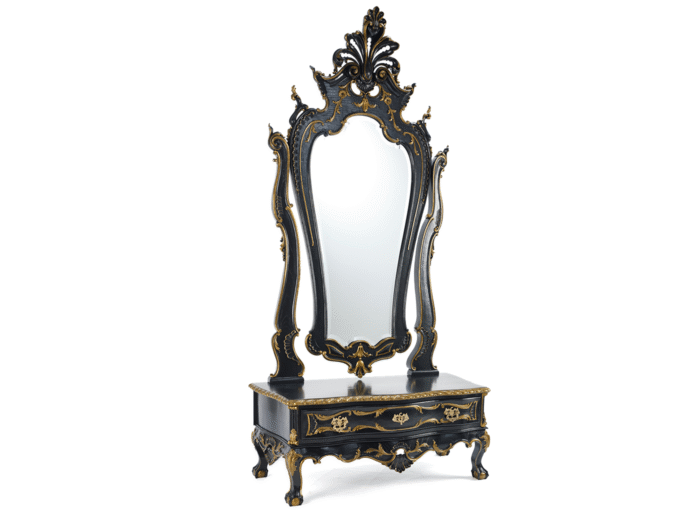 Antique furniture with baroque-style mirror from the 1890s/1910s