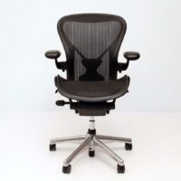 Cadeira Aeron FL Posturefit braços pele e base polida Size B - Herman Miller