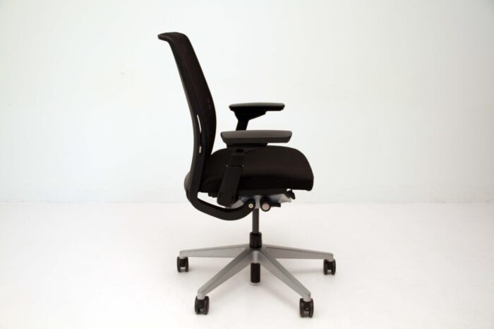 Operativa Think V2 Chair- Steelcase - Image 5