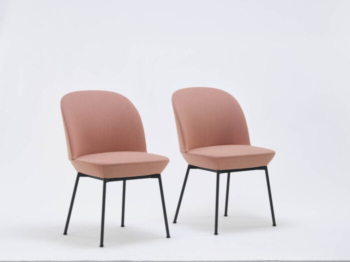 Pair of Oslo Chairs - Muuto