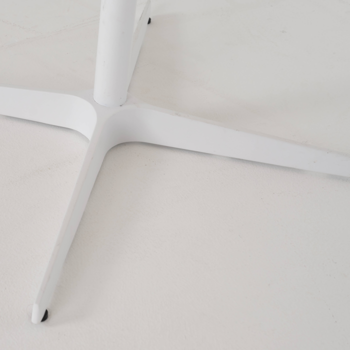 Malibu Table with square top - Inclass - Image 6