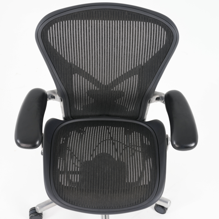 Silla Ejecutiva Aeron Fully Loaded Posturefit Talla B - Imagen 10