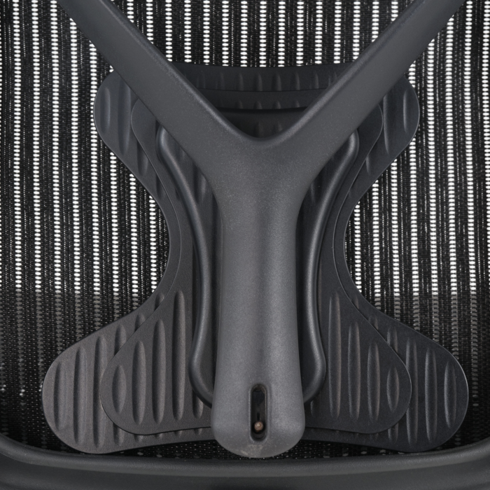 Silla Ejecutiva Aeron Fully Loaded Posturefit Talla B - Imagen 12