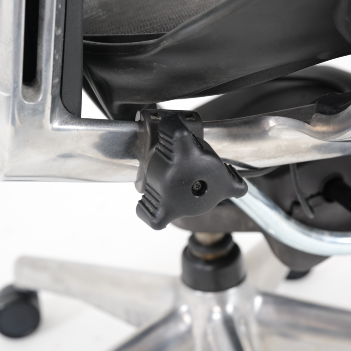 Silla Ejecutiva Aeron Fully Loaded Posturefit Talla B - Imagen 14