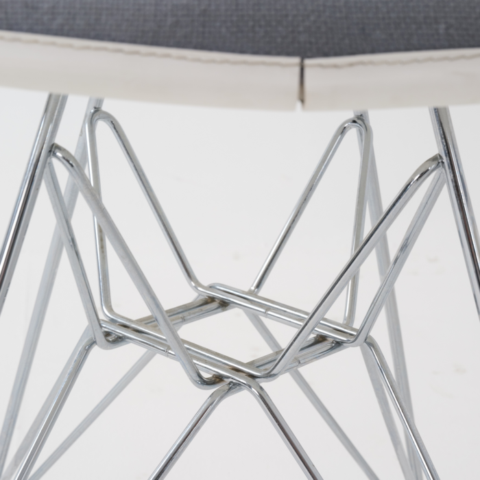 Fixed chair model DSR by E&A - Image 5