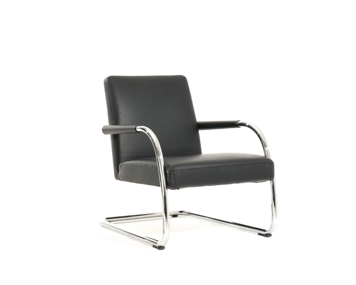 Visa lounge chairs by Antonio Citterio