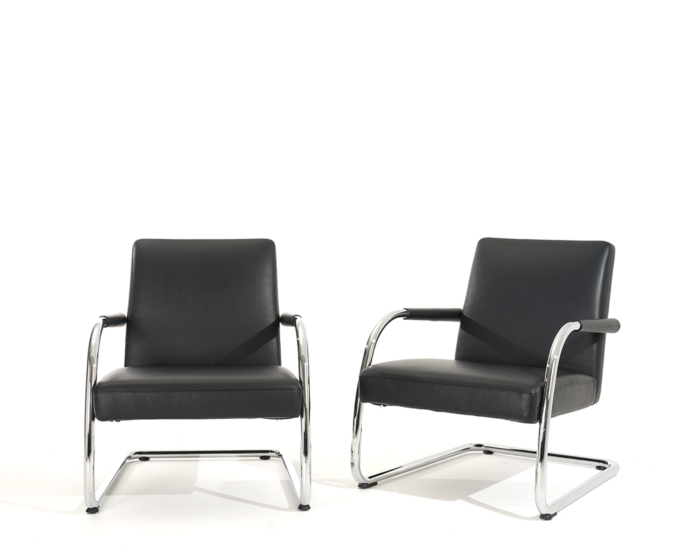 Visa lounge chairs by Antonio Citterio