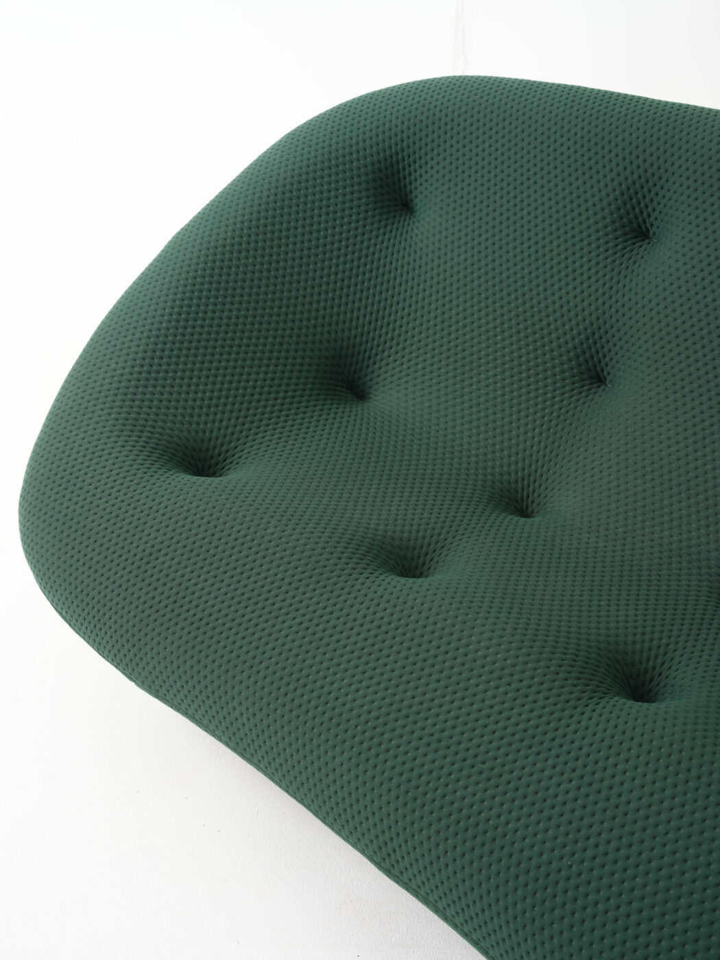 Sofá triplo estilo Ploum da Ligne Roset - Image 11