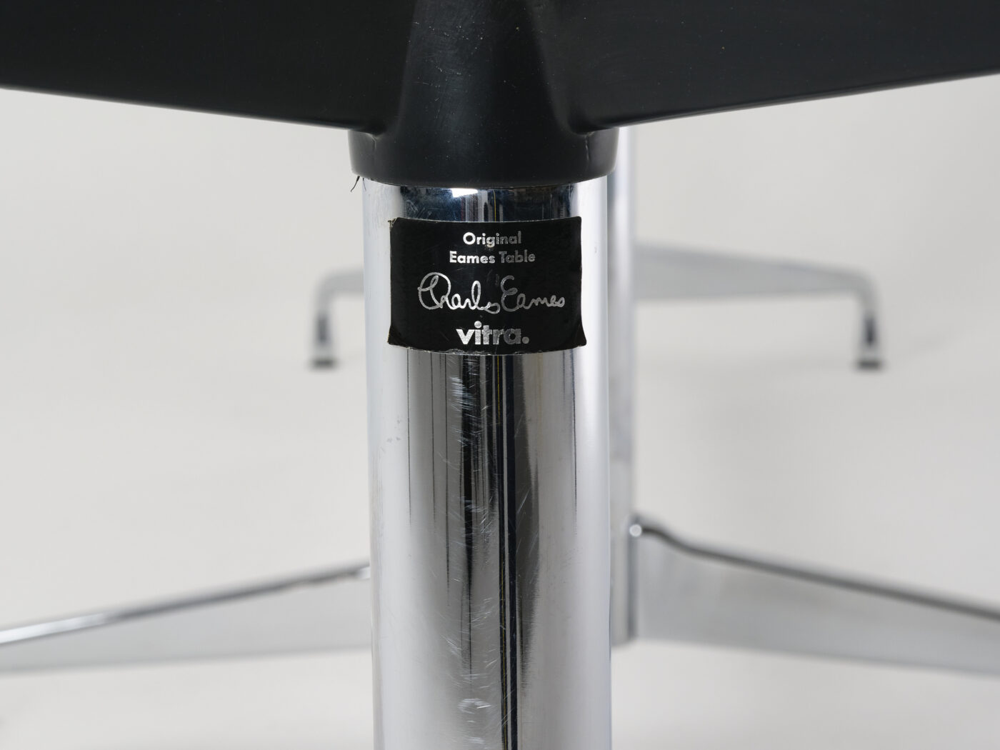 Base de mesa reuniões Vitra modelo Segmented by Charles & Ray Eames - Image 6