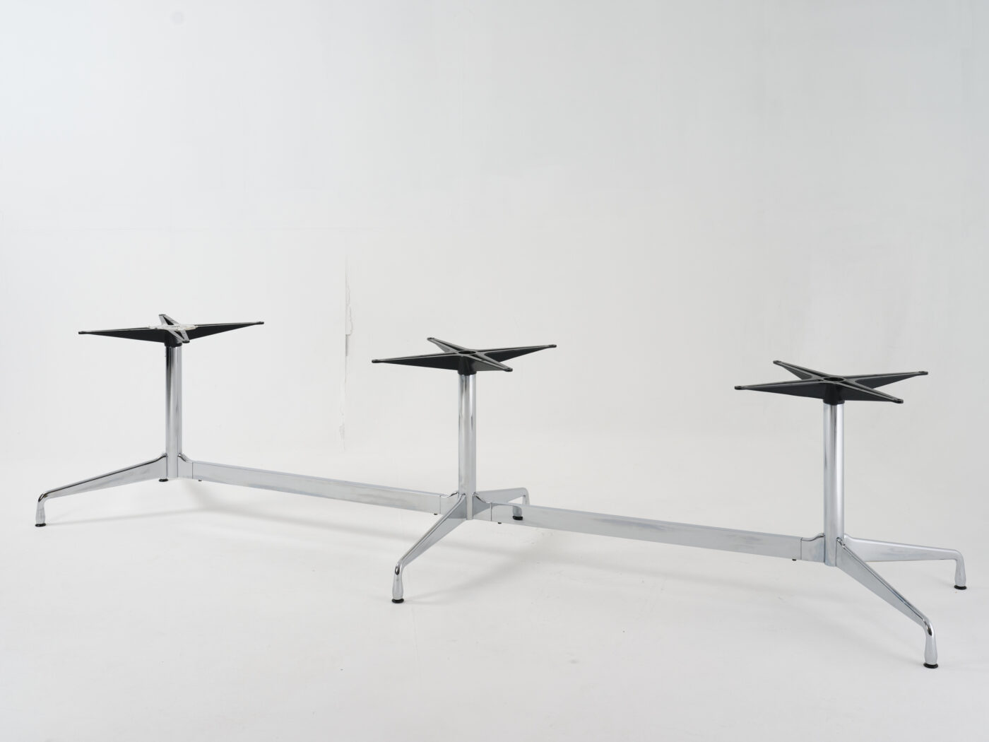 Base de mesa reuniões Vitra modelo Segmented by Charles & Ray Eames - Image 3