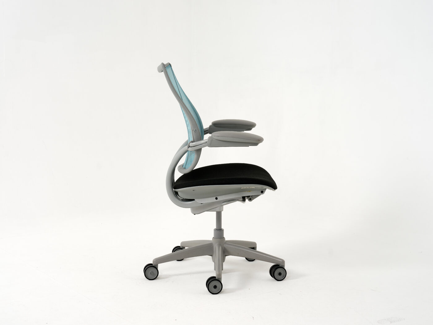 Cadeira Humanscale modelo Liberty - Image 7