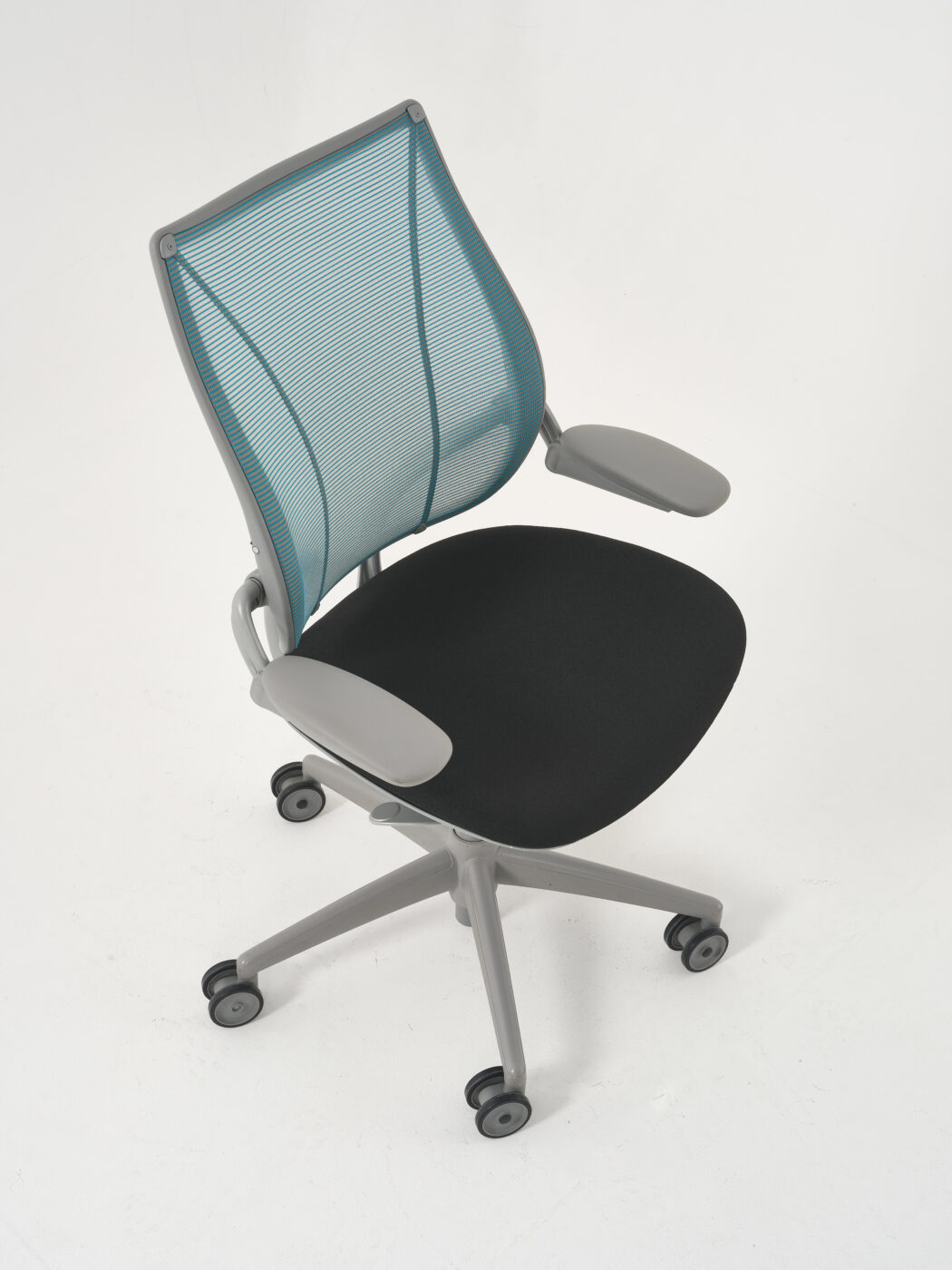 Cadeira Humanscale modelo Liberty - Image 4