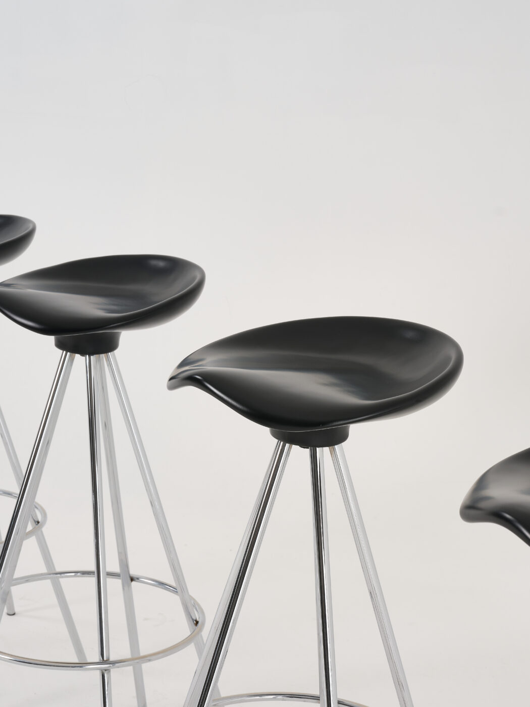 Bancos 4 x modelo Jamaica by Pepe Cortês para Amat - Image 7